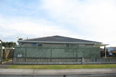 Photo of property in 901 Queen Street East, Parkvale, Hastings, 4122