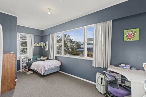 Photo of property in 10 Ross Street, Marton, 4710