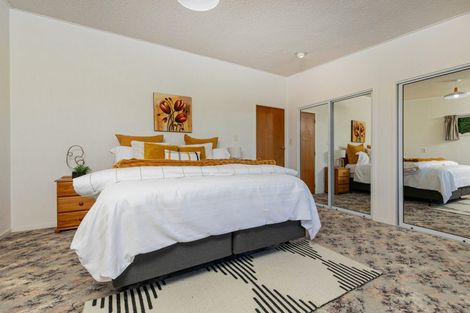 Photo of property in 71 Pleasant Road, Glen Eden, Auckland, 0602