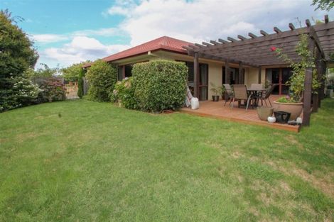 Photo of property in 17 Frame Place, Owhata, Rotorua, 3010