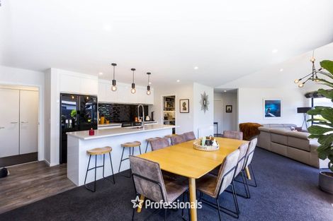 Photo of property in 8 Kerrigan Crescent, Wallaceville, Upper Hutt, 5018