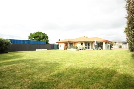 Photo of property in 17 Amanda Place, Mayfair, Hastings, 4122