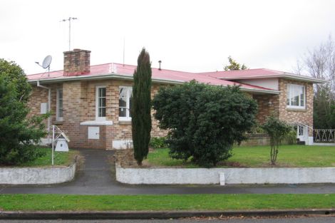Photo of property in 2 Swansea Street, Hokowhitu, Palmerston North, 4410