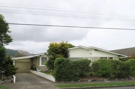 Photo of property in 34 Rimu Street, Waikanae, 5036