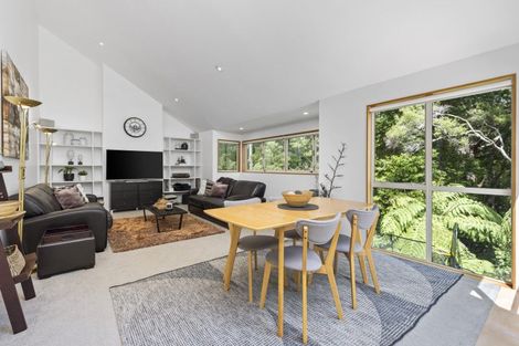 Photo of property in 1/31 Holdaway Avenue, Northcote, Auckland, 0627