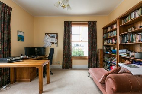 Photo of property in 15 Sealy Road, Bluff Hill, Napier, 4110