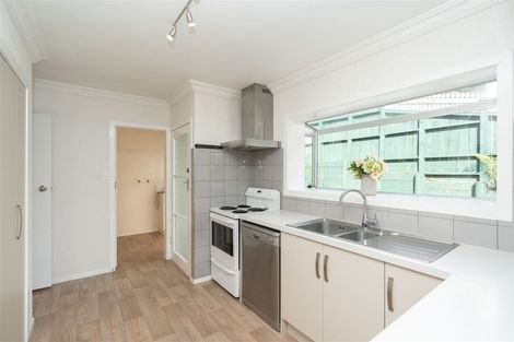 Photo of property in 2 Lachlan Drive, Dinsdale, Hamilton, 3204