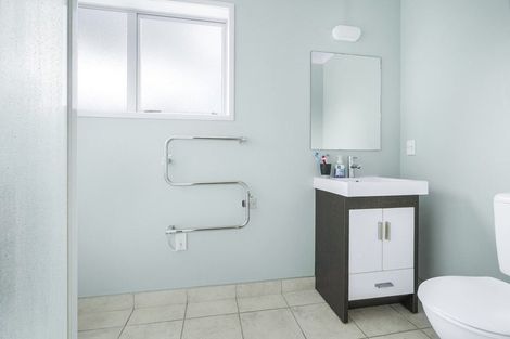 Photo of property in 3a Scotland Place, Hillcrest, Hamilton, 3216