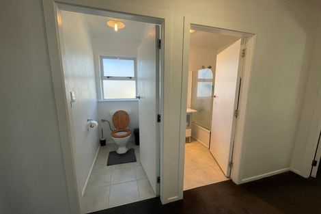 Photo of property in 1 Totara Terrace, Inglewood, 4330