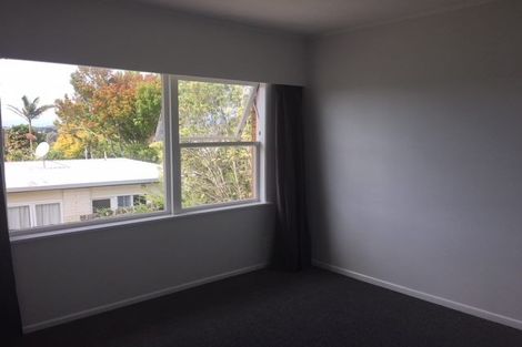 Photo of property in 68 Gladstone Road, Northcote, Auckland, 0627