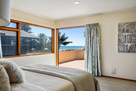 Photo of property in 32 Marine Parade, Mount Maunganui, 3116