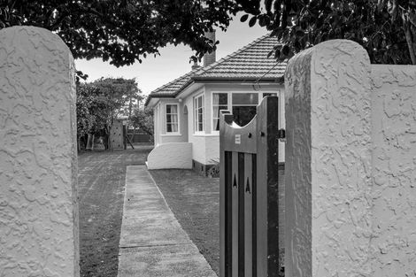 Photo of property in 230 South Road, Hawera, 4610