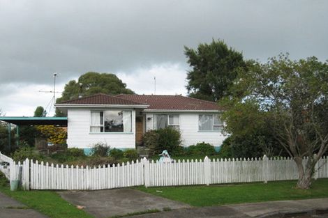 Photo of property in 15 Tyndrum Place, Highland Park, Auckland, 2010