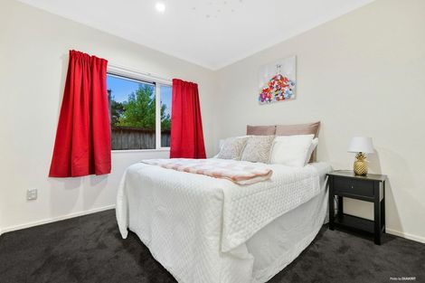 Photo of property in 1 Stamford Crescent, Flat Bush, Auckland, 2019