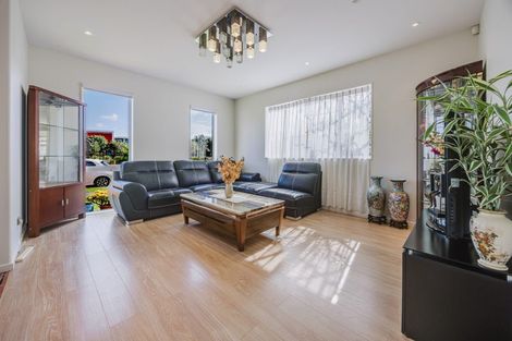Photo of property in 10 Helianthus Avenue, Flat Bush, Auckland, 2019