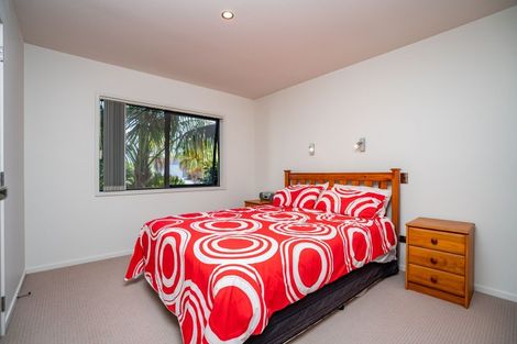 Photo of property in 7 O'farrell Drive, One Tree Point, 0118