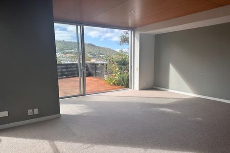 Photo of property in 10/3 Severn Street, Island Bay, Wellington, 6023