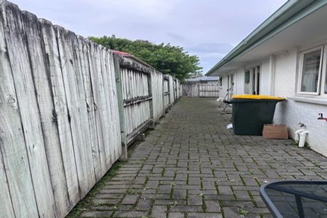 Photo of property in 53 Palmcrest Grove, Highland Park, Auckland, 2010
