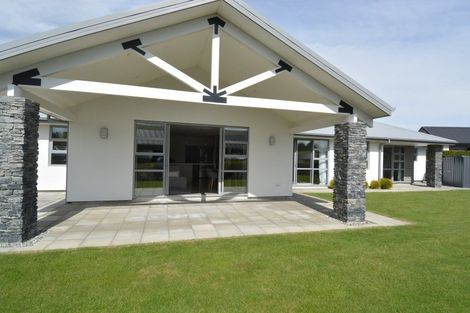 Photo of property in 4 Avalanche Place, Wanaka, 9305