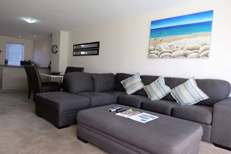 Photo of property in 2/25 Opito Way, East Tamaki, Auckland, 2013
