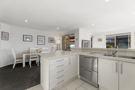 Photo of property in 120 Doncaster Drive, Papamoa Beach, Papamoa, 3118