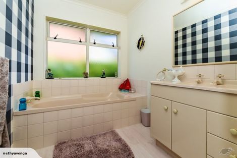 Photo of property in 15 Glen Cree Avenue, Rototuna, Hamilton, 3210