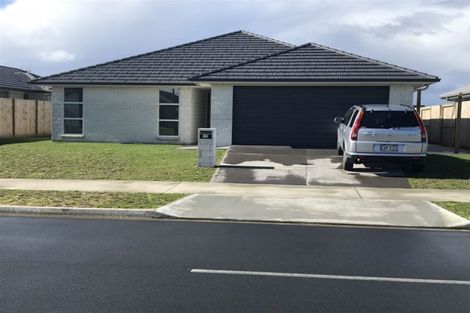 Photo of property in 37 Piata Street, Papamoa Beach, Papamoa, 3118