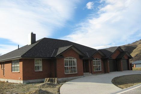 Photo of property in 2 Robertson Court, Cromwell, 9310