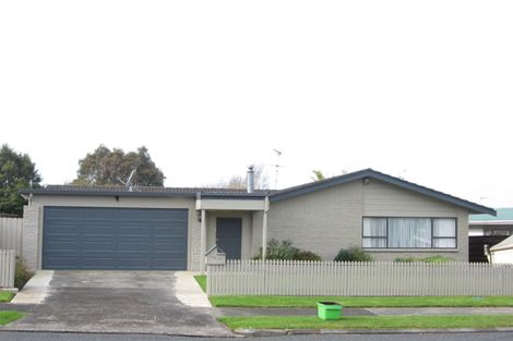 Photo of property in 10 Liam Place, Half Moon Bay, Auckland, 2012