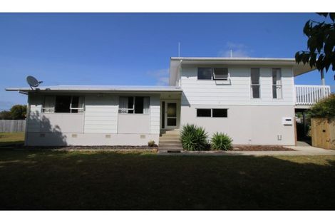 Photo of property in 4 Cypress Gardens Place, Onerahi, Whangarei, 0110