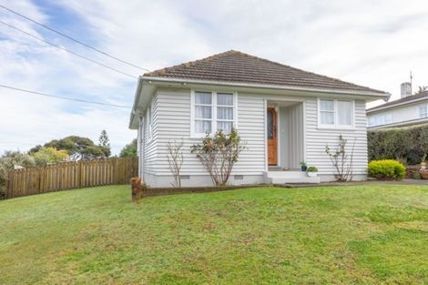 Photo of property in 19 Spur Grove, Titahi Bay, Porirua, 5022