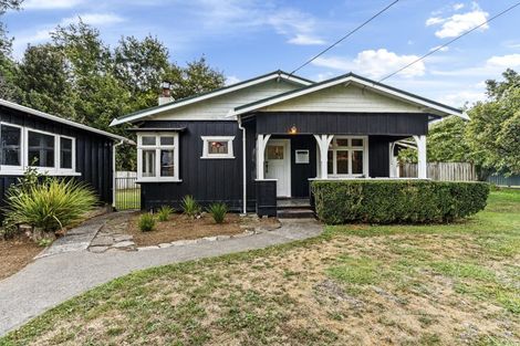 Photo of property in 11 Woodleigh Street, Frankleigh Park, New Plymouth, 4310