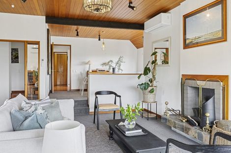 Photo of property in 50 Amapur Drive, Khandallah, Wellington, 6035