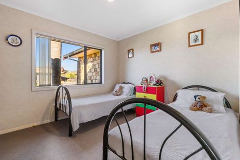 Photo of property in 2 Oreti Crescent, Papamoa Beach, Papamoa, 3118