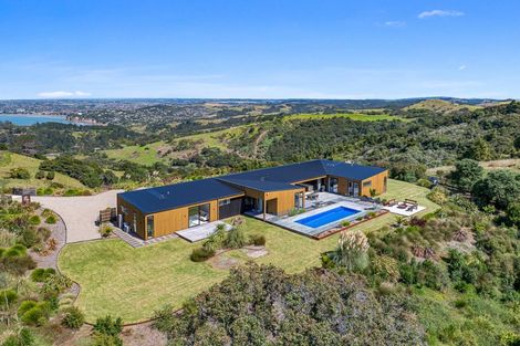 Photo of property in 983b Hibiscus Coast Highway, Waiwera, Orewa, 0994