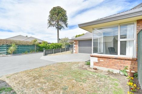 Photo of property in 1/6 Kohuhu Lane, Burwood, Christchurch, 8083
