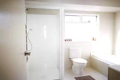 Photo of property in 34 Lavery Place, Sunnynook, Auckland, 0632