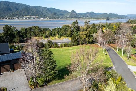 Photo of property in 2 Aldermen Lane, Tairua, 3579