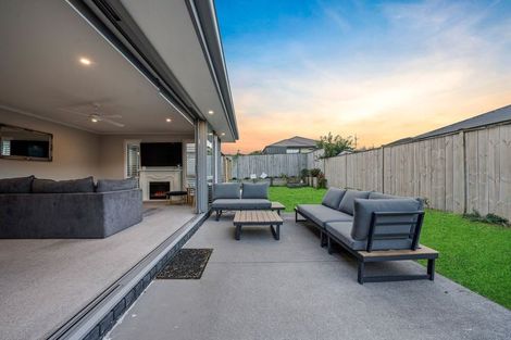 Photo of property in 8 Millbrae Place, Pokeno, 2402