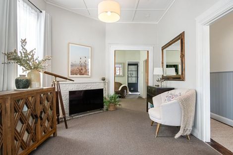 Photo of property in 25 Totara Street, Eastbourne, Lower Hutt, 5013