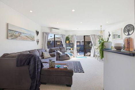 Photo of property in 3/4u Richard Street, Titahi Bay, Porirua, 5022