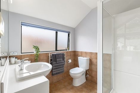 Photo of property in 11 Waterhouse Drive, Brooklyn, Wellington, 6021