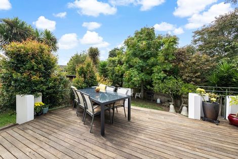 Photo of property in 2/8 Tui Glen Road, Birkenhead, Auckland, 0626
