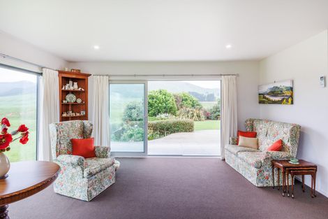 Photo of property in 26 Highland View Drive, Tokomaru, Palmerston North, 4474