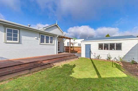 Photo of property in 22 Seddon Street, Levin, 5510