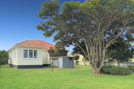 Photo of property in 37 Swiss Avenue, Gonville, Whanganui, 4501