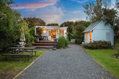Photo of property in 92 Beach Road, Long Beach, Port Chalmers, 9081