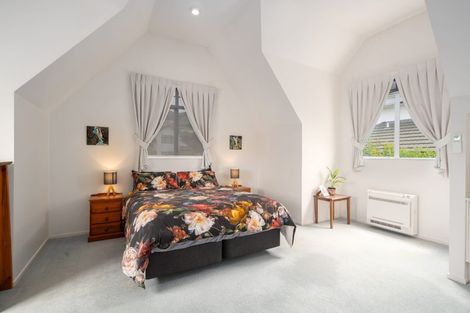 Photo of property in 4 Amesbury Drive, Churton Park, Wellington, 6037