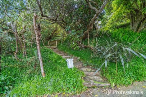 Photo of property in 77 Maungaraki Road, Korokoro, Lower Hutt, 5012