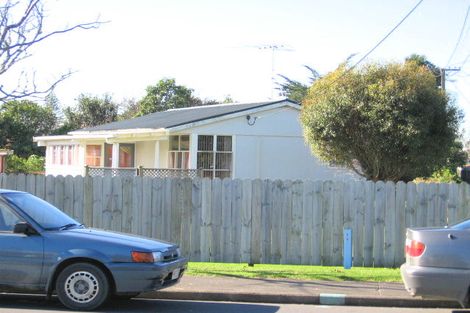 Photo of property in 51 Centreway Road, Orewa, 0931